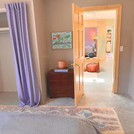 Dreamy, Airy 2bd - Senja Apartment